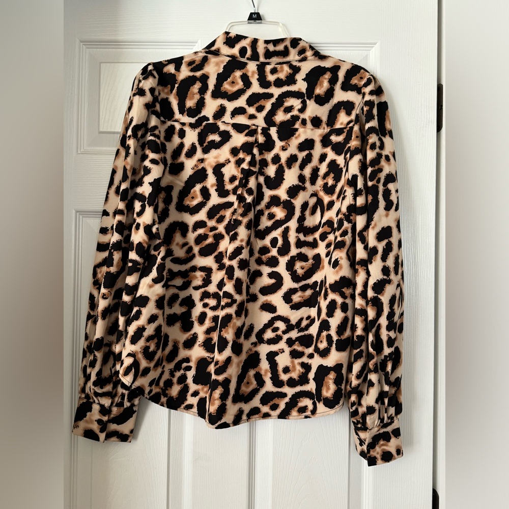 Leopard pattern button up shirt - Picture 2 of 2